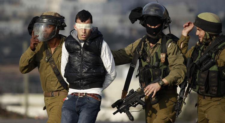 الاحتلال يعتقل 16 فلسطينيًا في الضفة الغربية