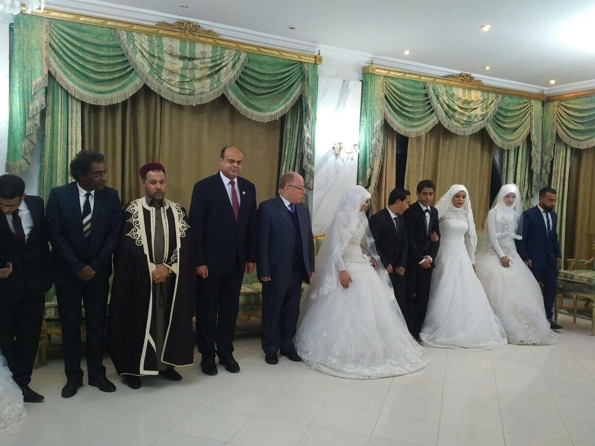   وزير الثقافة ومحافظ مطروح يشهدان حفل زفاف جماعى  لــ 34 عريس و عروسة