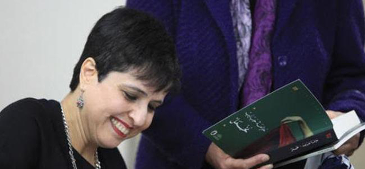   كاتبة فلسطينية تفوز بجائزة نجيب محفوظ