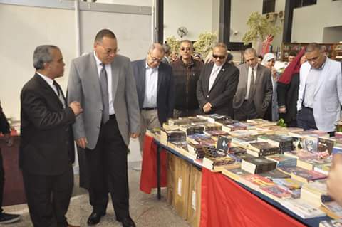   رئيس جامعة "القناة" يفتتح معرض الكتاب الـ ٢٨