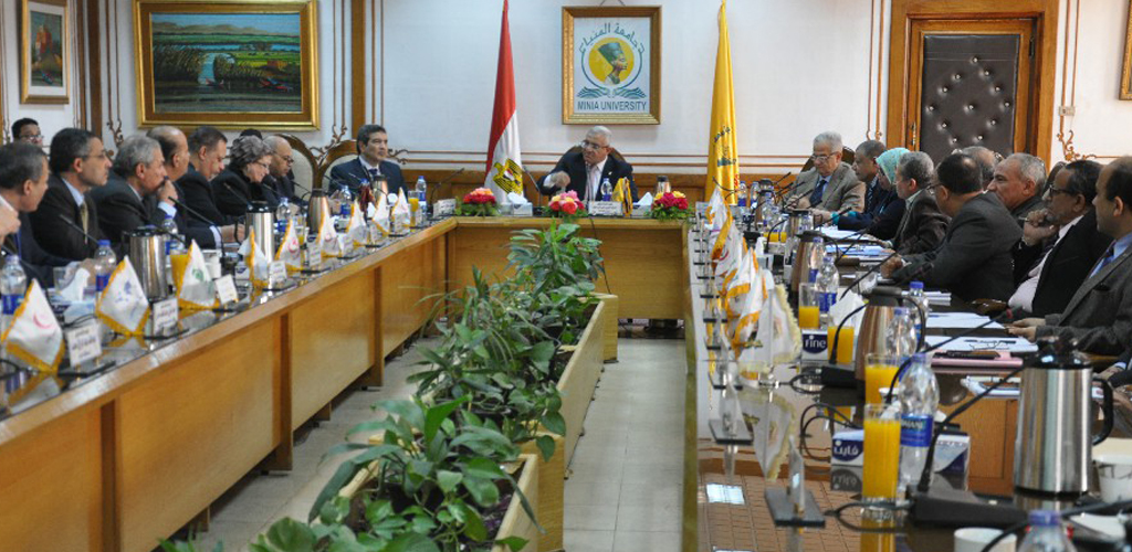   رئيس جامعة المنيا: السيسى وافق على رعاية أسبوع متحدى الإعاقة