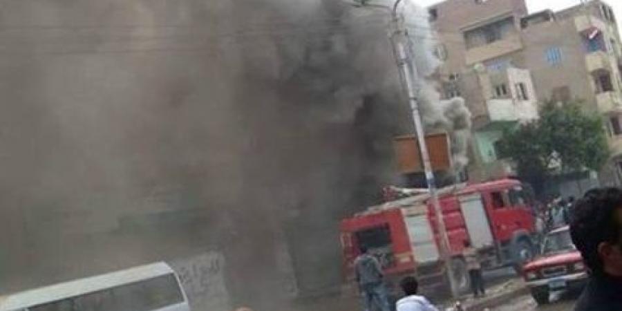   إخماد حريق مخلفات بفناء مدرسة بقنا
