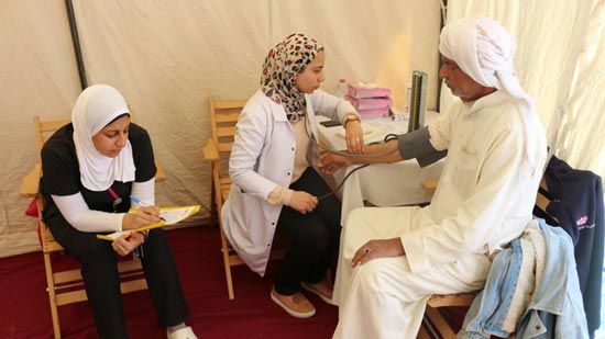   «الجيش» و«مصر للعلوم» ينظمان قافلة طبية لعلاج أهالى سيناء بالمجان