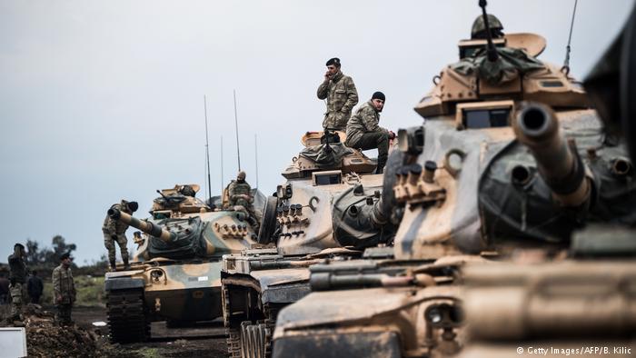   مقاتلون متطوعون للتصدي للهجوم التركي على عفرين