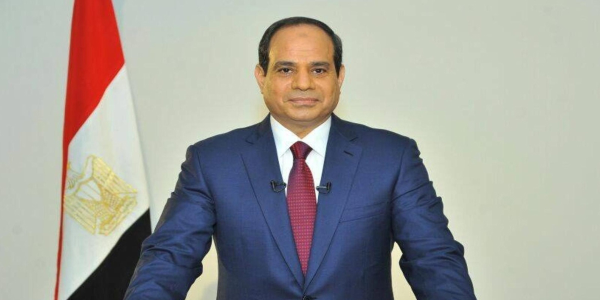   الرئيس يقدم التهئنة للشعب المصرى بمناسبة العام الميلادى الجديد