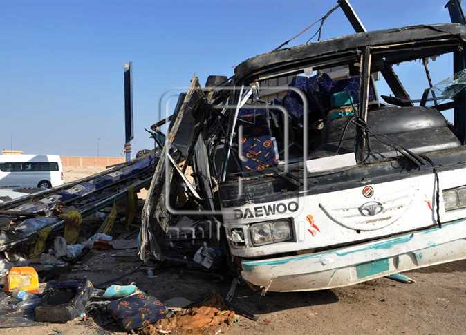   الصحة: مصرع مواطن وإصابة 31 آخرين في تصادم اتوبيسين بجنوب سيناء