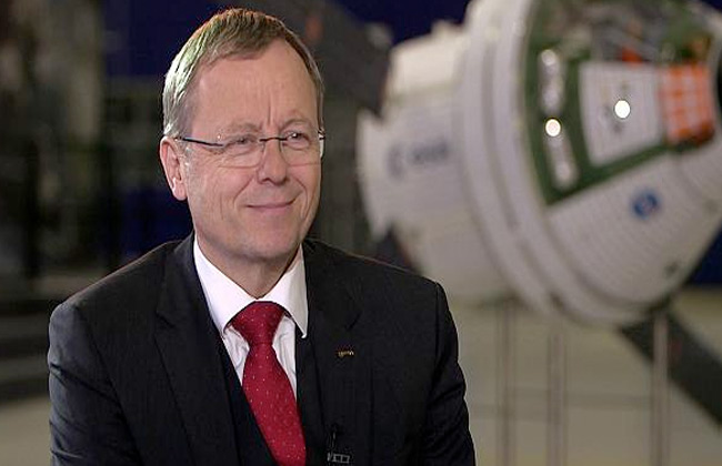   رئيس وكالة الفضاء الأوروبية : سنهبط على القمر قريباً أما المريخ «لسة بدري»