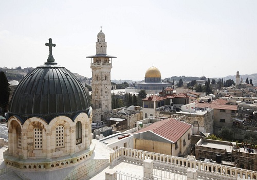   اللجنة الرئاسية الفلسطينية تدعم موقف الكنائس لإلغاء الضرائب