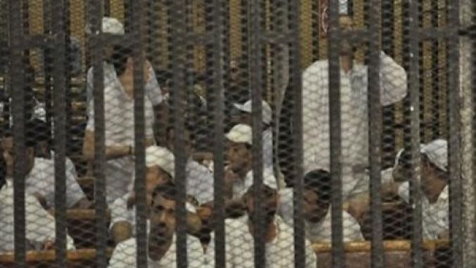   الجنايات تقضى بالإعدام شنقًا لـ21 متهمًا فى قضية «خلية دمياط الإرهابية»