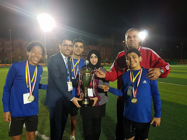   صور| وكيل تعليم كفر الشيخ يُكرم الطلاب الفائزين فى مسابقة «كرة القدم»