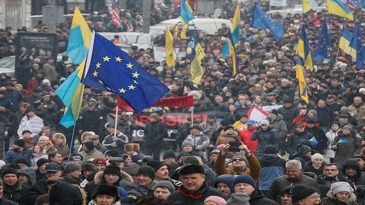   مظاهرات حاشدة للمطالبة بعزل الرئيس الأوكراني