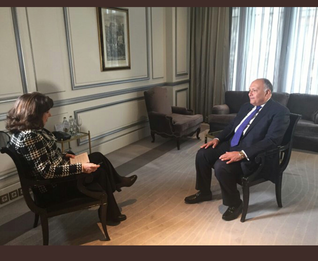   وزير الخارجية يجري حوارا تليفزيونيا مع قناة «تي في» بالعاصمة الأسبانية