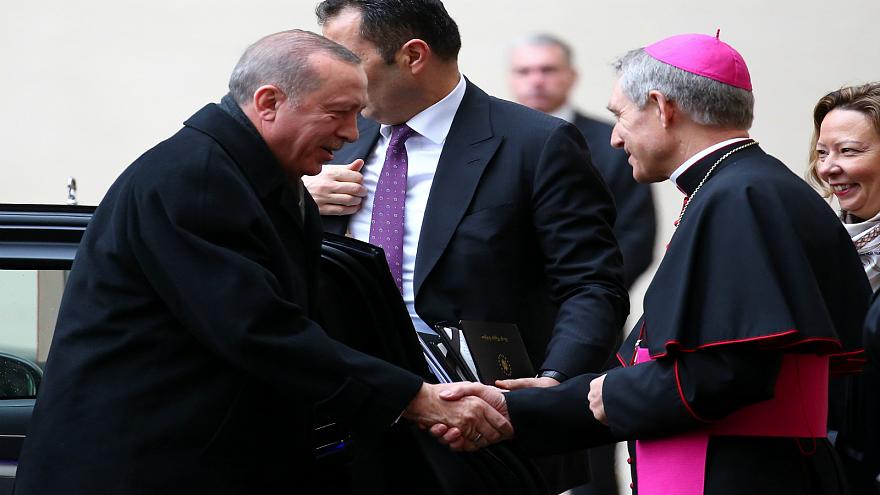   أردوغان يجتمع مع البابا فرنسيس لبحث مسألة القدس