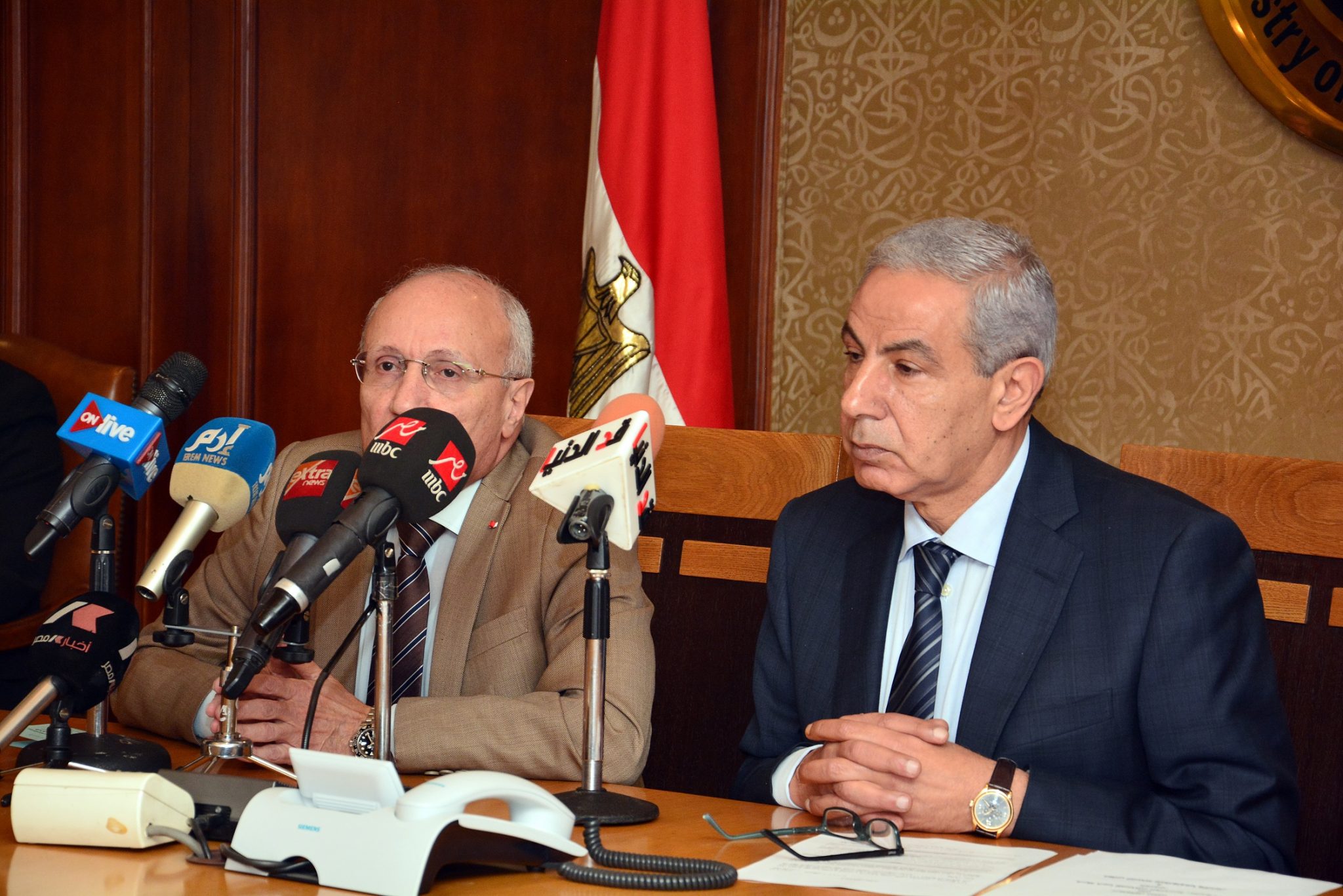   وزيرا التجارة والانتاج الحربي يوقعان 3 بروتوكولات في مجال تنمية الصناعة المصرية