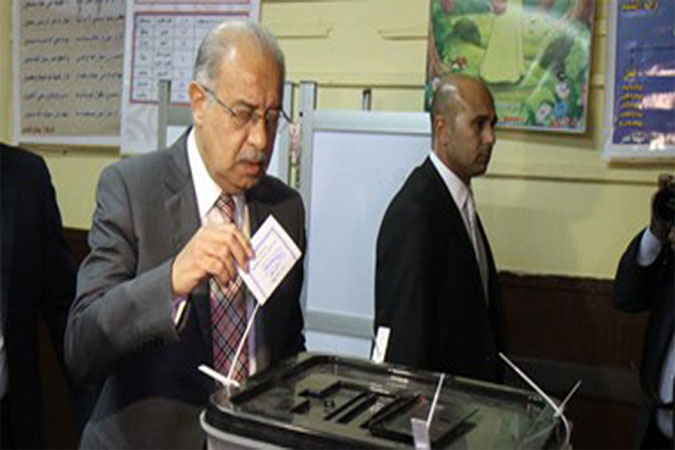  رئيس الوزراء يدلى بصوته الانتخابى بمصر الجديدة