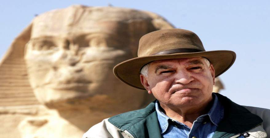   زاهي حواس يدعو شعوب العالم لزيارة المعالم الأثرية المصرية