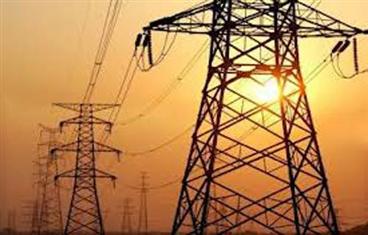   فصل التيار الكهربائي عن 4 مناطق بمدينة قنا 