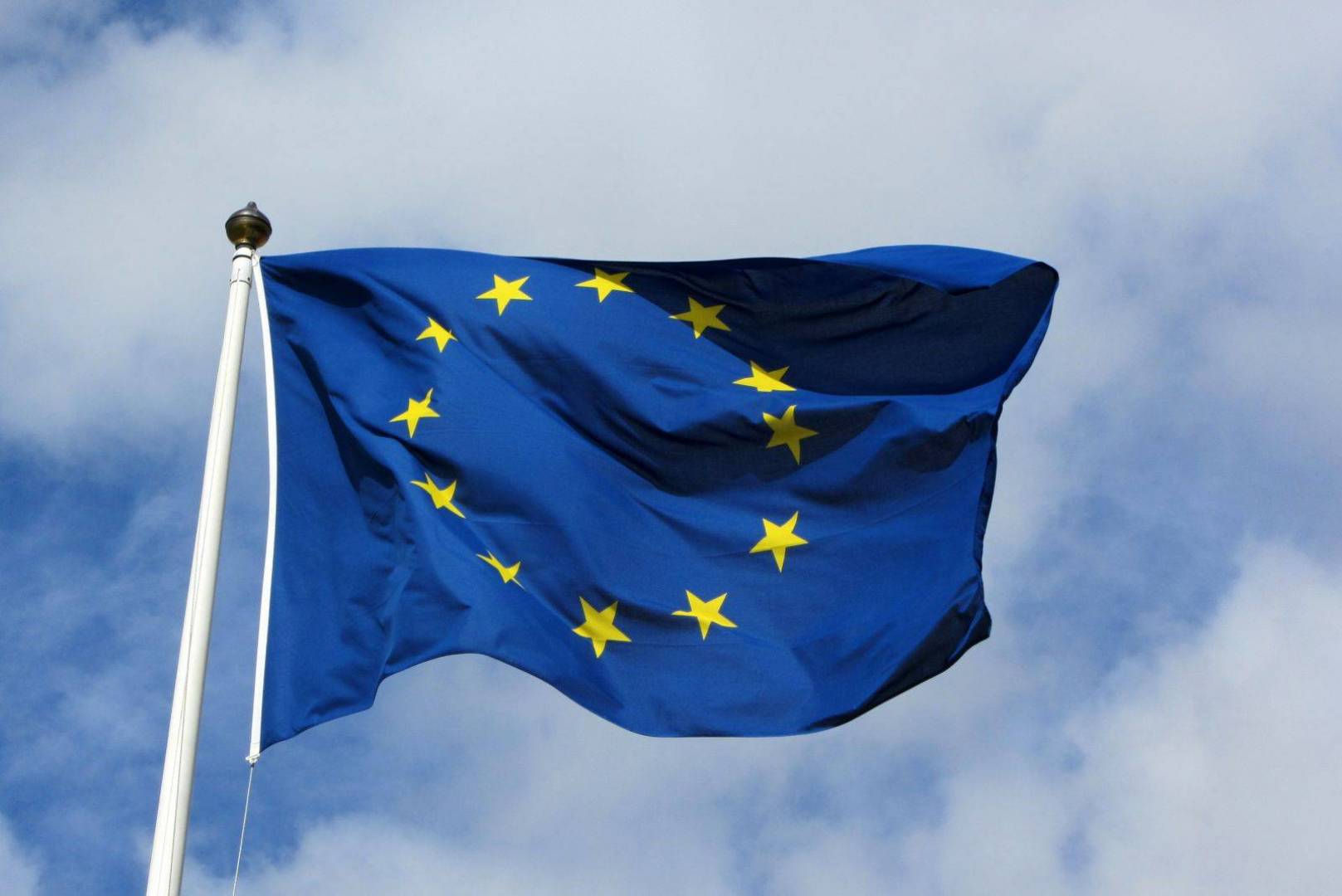   الاتحاد الأوروبي يتضامن مع بريطانيا بشأن «الجاسوس الروسي المسموم»