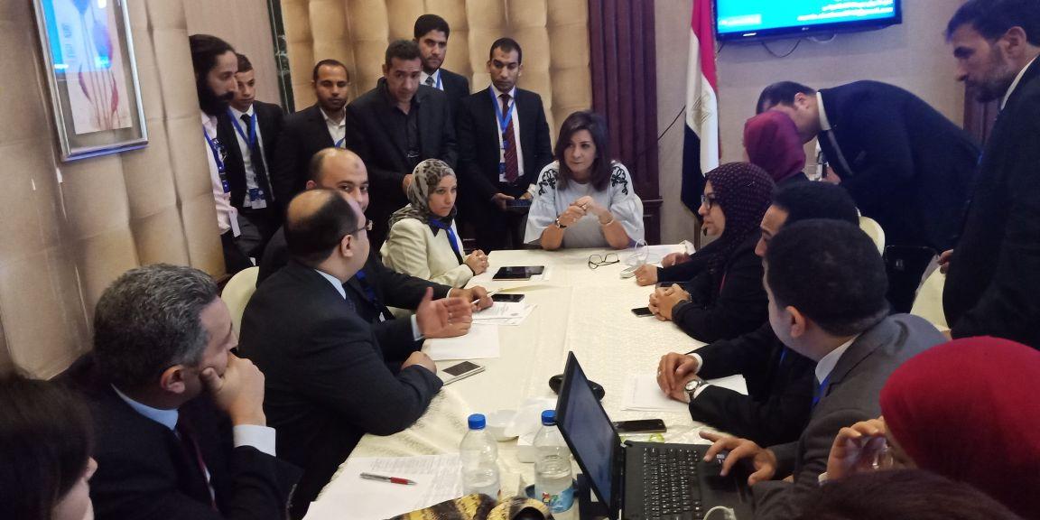   وزيرة الهجرة تجتمع بفريق غرفة عمليات الانتخابات الرئاسية 
