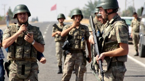   اعتقال 295 من أفراد الجيش التركى بسبب صلتهم بـ «كولن»