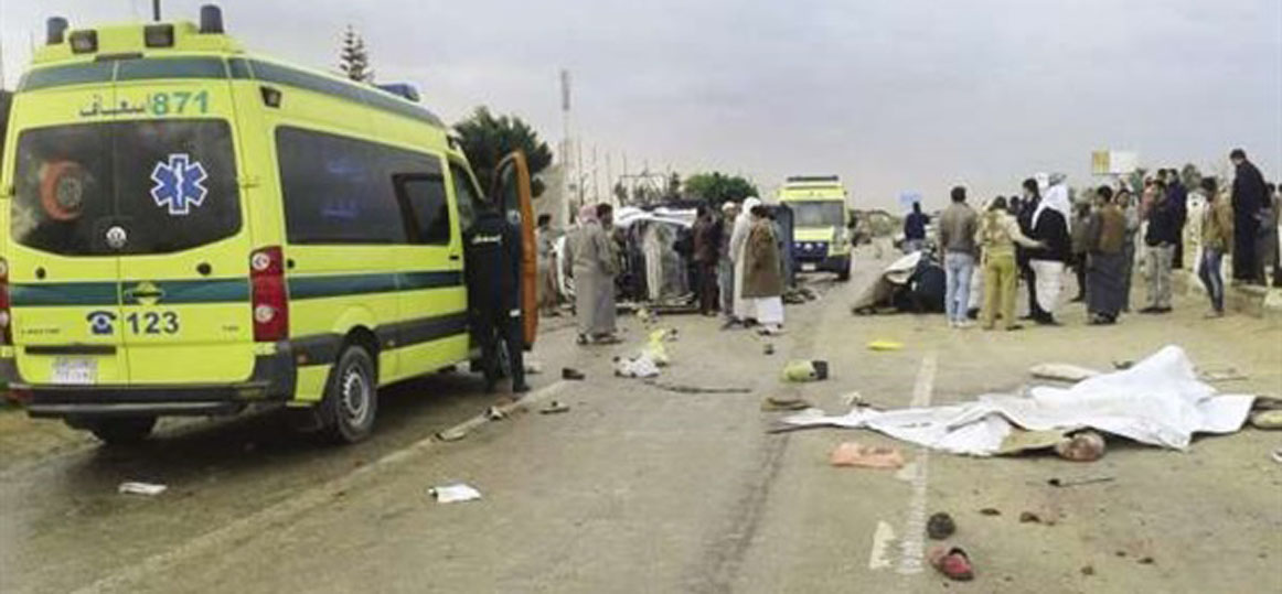   وفاة 5 أشخاص فى حادث تصادم مروع على طريق سوهاج - قنا الصحراوى