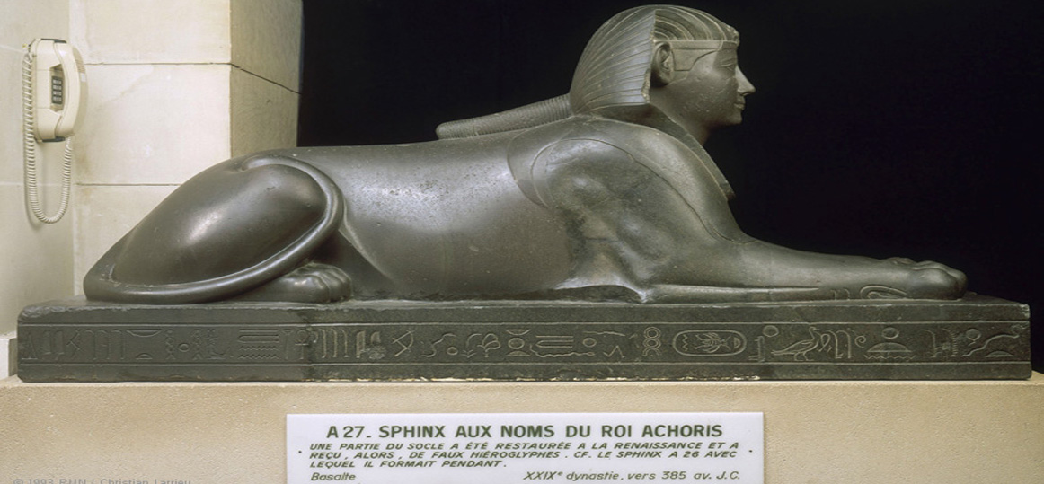   «حصرى»: تمثال لأبي الهول المصري تعرضه فرنسا فى طهران