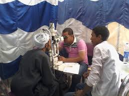   توقيع الكشف الطبي علي 1105 مريض في قافلة طبية ببني سويف