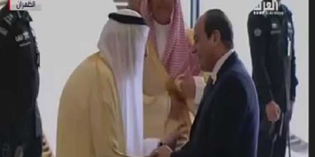   الرئيس السيسى يصل مقر انعقاد القمة العربية.. والعاهل السعودى فى استقباله