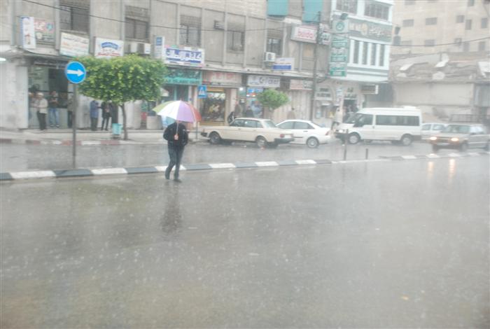   سقوط أمطار غزيرة بالقاهرة والجيزة