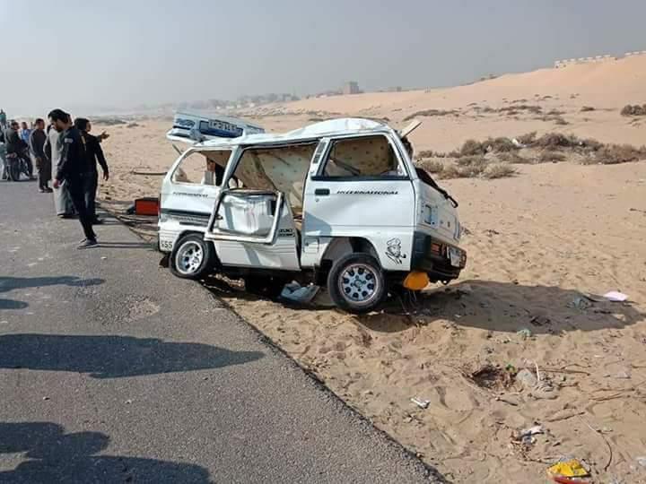   مصرع وإصابة 8 فى انقلاب سيارة على طريق بورسعيد – الإسماعيلية