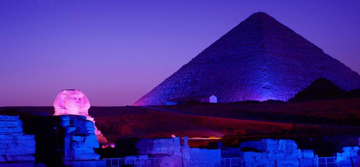   "الصوت والضوء" تضئ الأهرامات بمناسبة مرور 57 عاما على افتتاحها