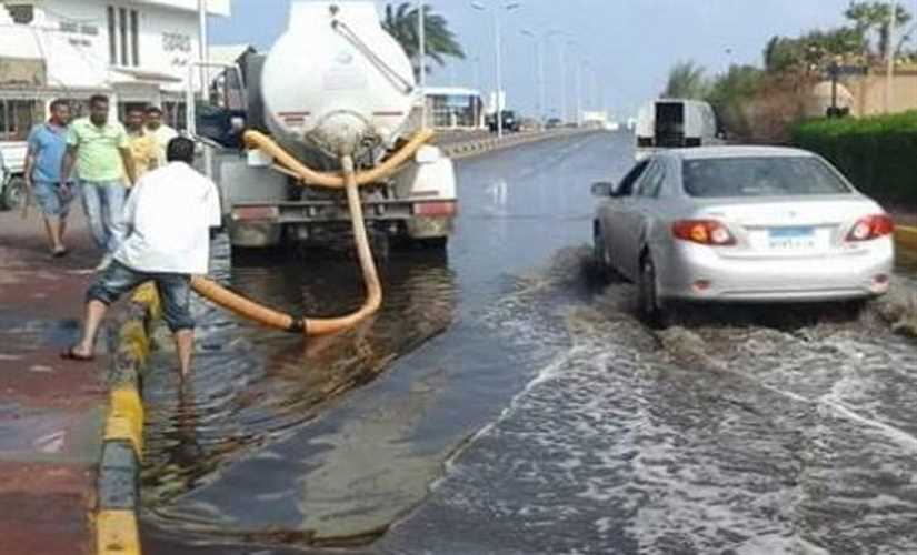   أمطار تضرب كفر الشيخ والدفع بمعدات لشفط المياه