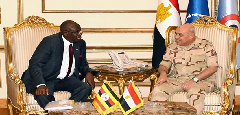   وزير الدفاع يلتقي وزير الدولة لشئون المحاربين القدامى الأوغندي