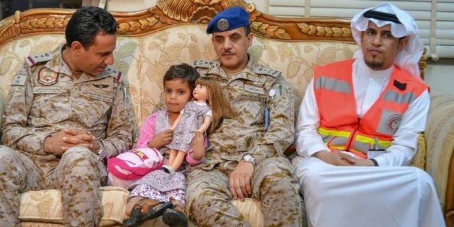   «التحالف العربى» يسلم طفلة للحكومة اليمنية استخدمتها ميليشيات الحوثى كدرع بشرى