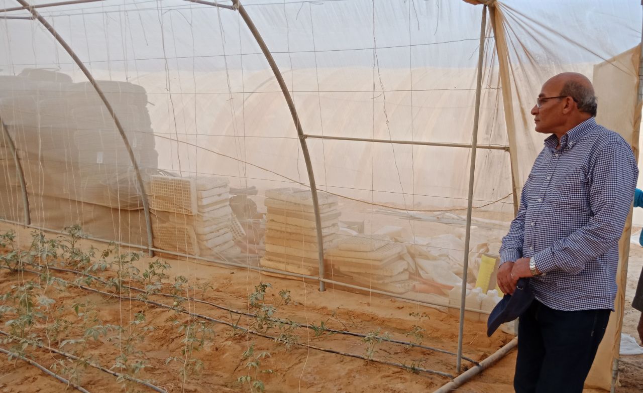  وزير الزراعة يتفقد أعمال مزرعة الـ 20 ألف فدان بغرب المنيا