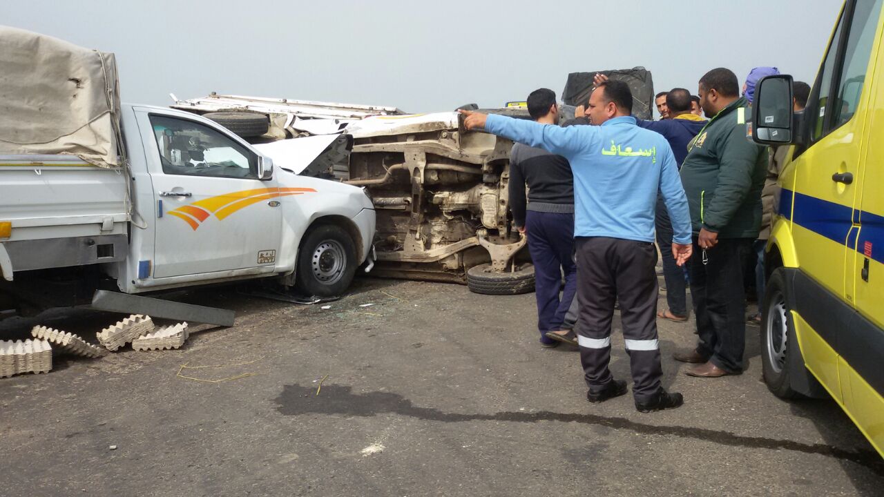   مصرع 4 مواطنين وإصابة 7 آخرين في حادث تصادم بصحراوي المنيا