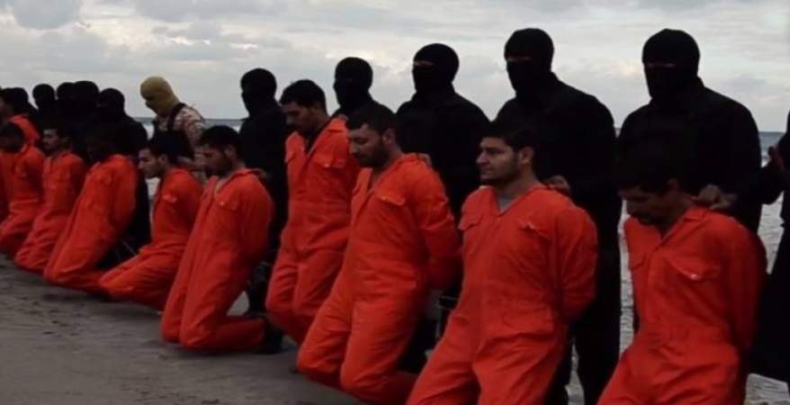   ليبيا تعيد جثث 20 مصريًا ضحايا «داعش»