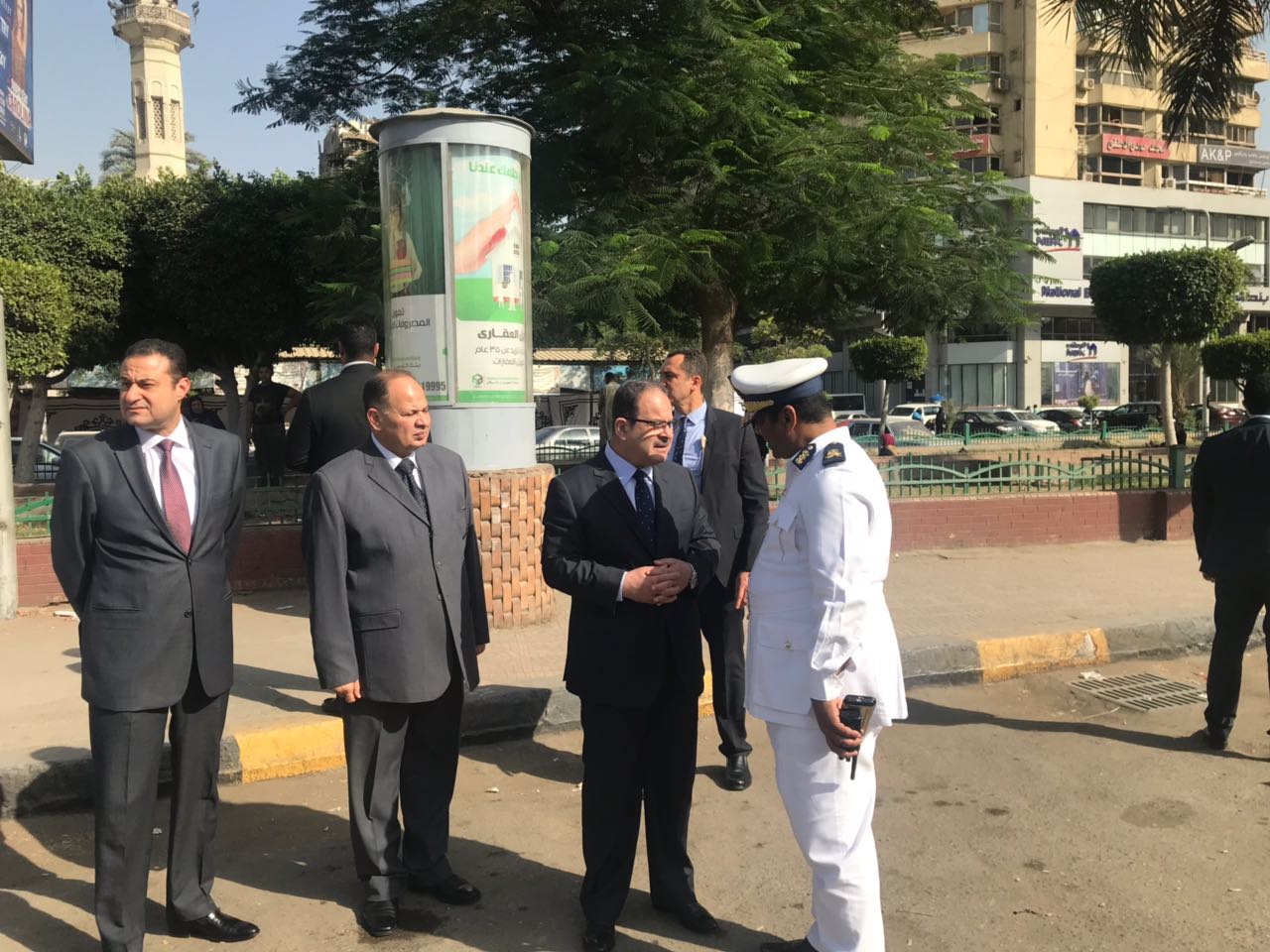   وزير الداخلية يتفقد الخدمات الأمنية بشوارع القاهرة والجيزة
