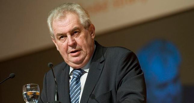   رئيس التشيك يعين حكومة جديدة مؤلفة من حزبين