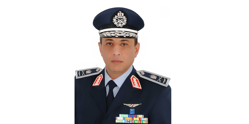   اللواء طيار محمد عباس حلمى يتولى قيادة القوات الجوية خلفا لـ«يونس المصرى»