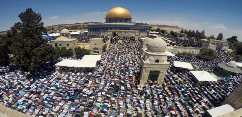   280 ألف مصل يؤدون صلاة الجمعة الرابعة من رمضان بالمسجد الأقصى