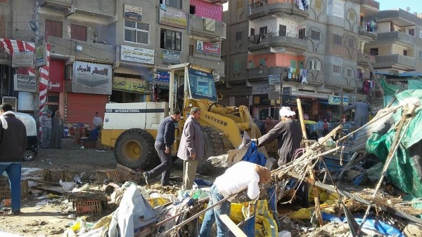  حملة لرفع الإشغالات من شوارع وميادين دسوق فى رفع الإشغالات