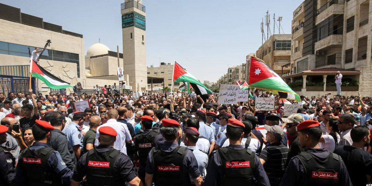   وزير الإعلام الأردنى السابق يكشف دور «الجزيرة» و«BBC» فى احتجاجات الأردن