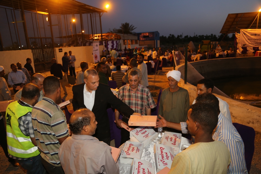   «الهجان»  يشارك في حفل الإفطار الجماعي للعاملين بمشروعات الأمن الغذائي بقنا