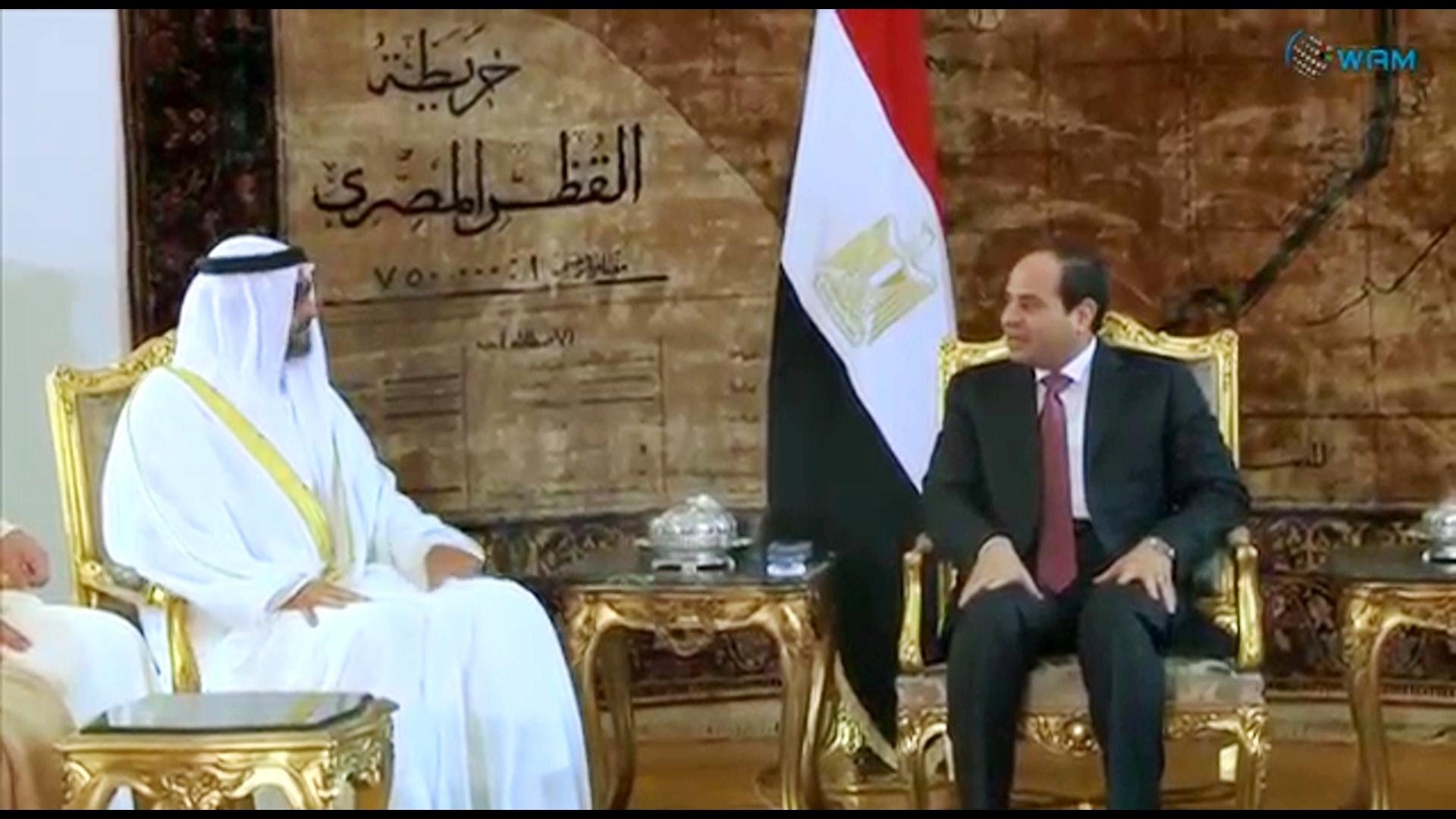   الرئيس السيسى يتبادل تهنئة العيد مع الشيخ محمد بن زايد