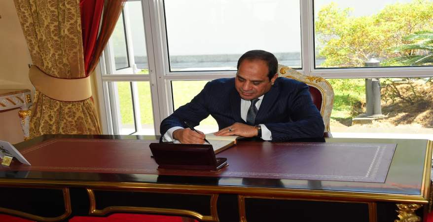   الرئيس السيسى يأمر بعلاج الكاتب حسين عبد الرازق على نفقة الدولة
