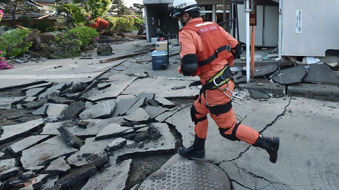  مقتل اثنين وإصابة العشرات جراء زلزال قوى غرب اليابان