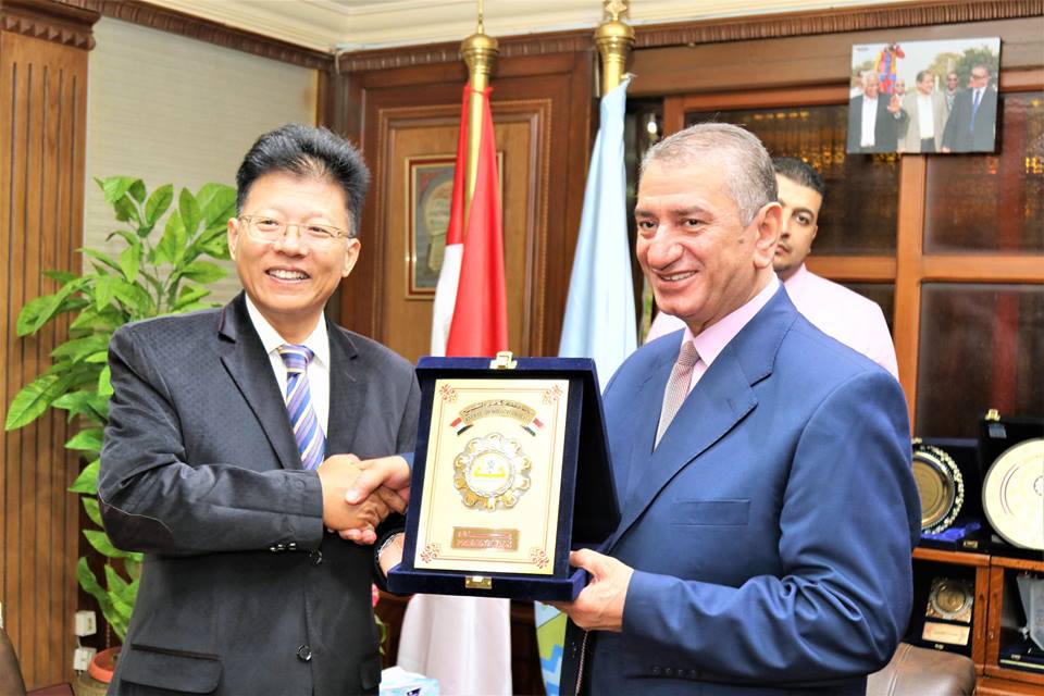  محافظ كفرالشيخ يستقبل وزير بالسفارة الصينية لتبادل الخبرات فى مجال زراعة الأرز على مياه البحر المتوسط