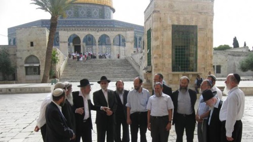   أعضاء «الكنيست» الصهيوني يقتحمون المسجد الأقصى بصحبة مستوطنين