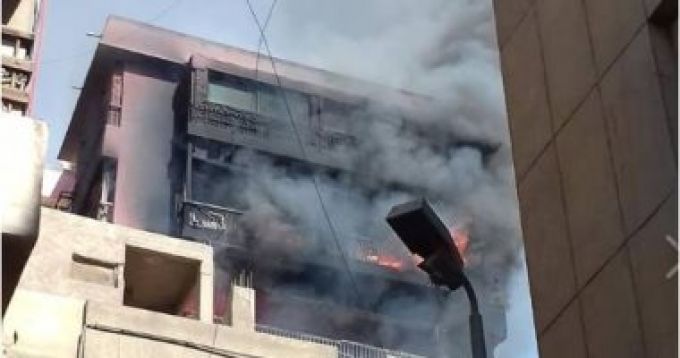   النيابة تعاين حريق مستشفى الحسين وتكلف اللجان الفنية بالفحص للوقوف على الأسباب